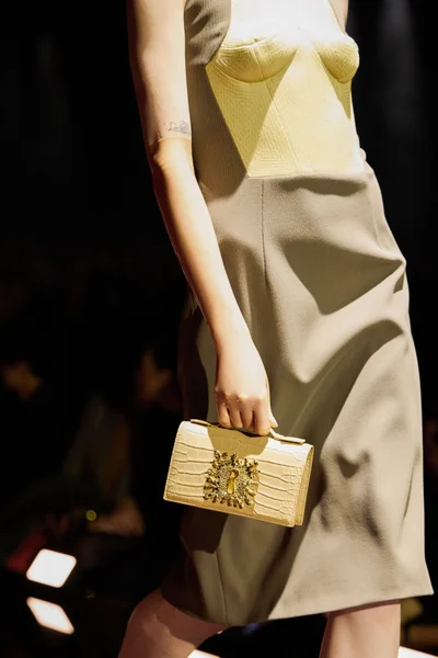 Look 23